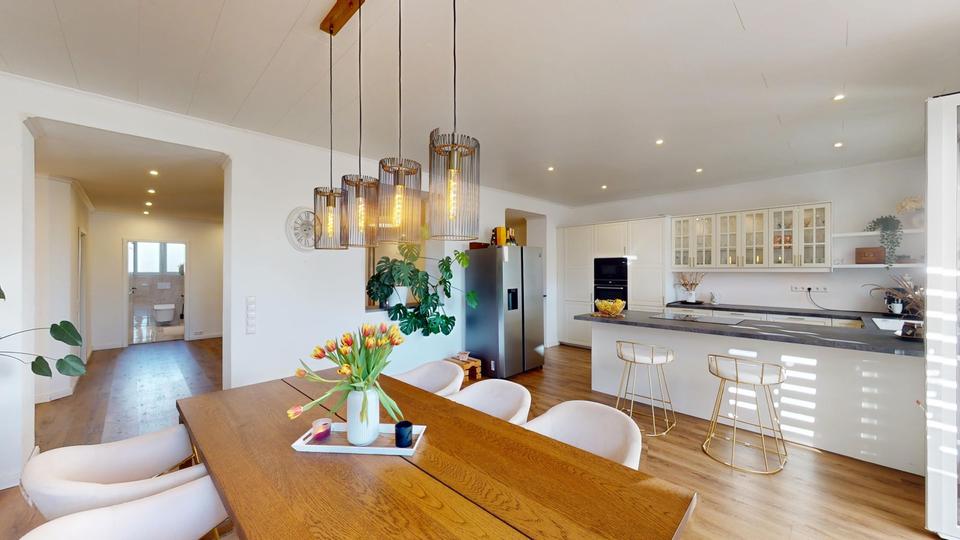 Erdgeschoßwohnung Kraichtal - 6 Zimmer, 208 m&sup2;, 385.000&euro; | Angebot:27120859