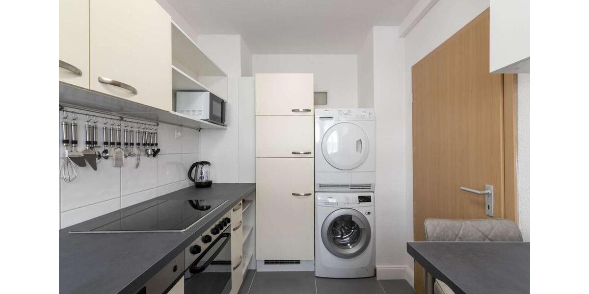 ab 01.02 - WG Zimmer in Pforzheim Zentrum in möbelierter 3er WG - 550 Meter vom HBF Pforzheim 1 zimmer