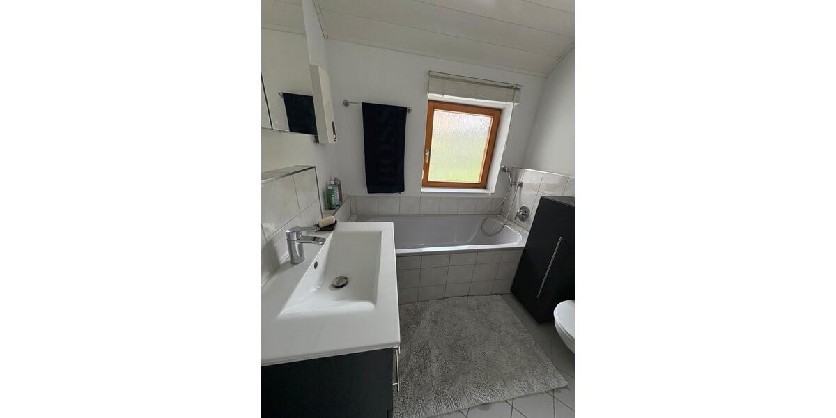 Dachgeschoßwohnung Karlsbad - 3.5 Zimmer, 95 m&sup2;, 299.000&euro; | Angebot:27243203