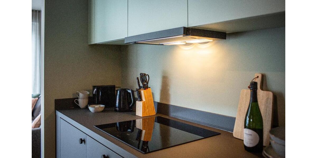 großes Apartment, 2 Zimmer, möbliert mit Balkon, Flatratemiete 2 zimmer