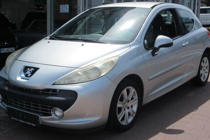 Peugeot 207 138.600 km 3.900 &euro; Niefern Öschelbronn 75223