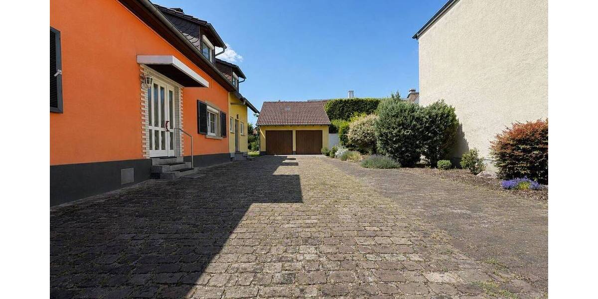 Mehrfamilienhaus, Wohnhaus Karlsruhe Knielingen - 8 Zimmer, 244 m&sup2;, 670.000&euro; | Angebot:26826320