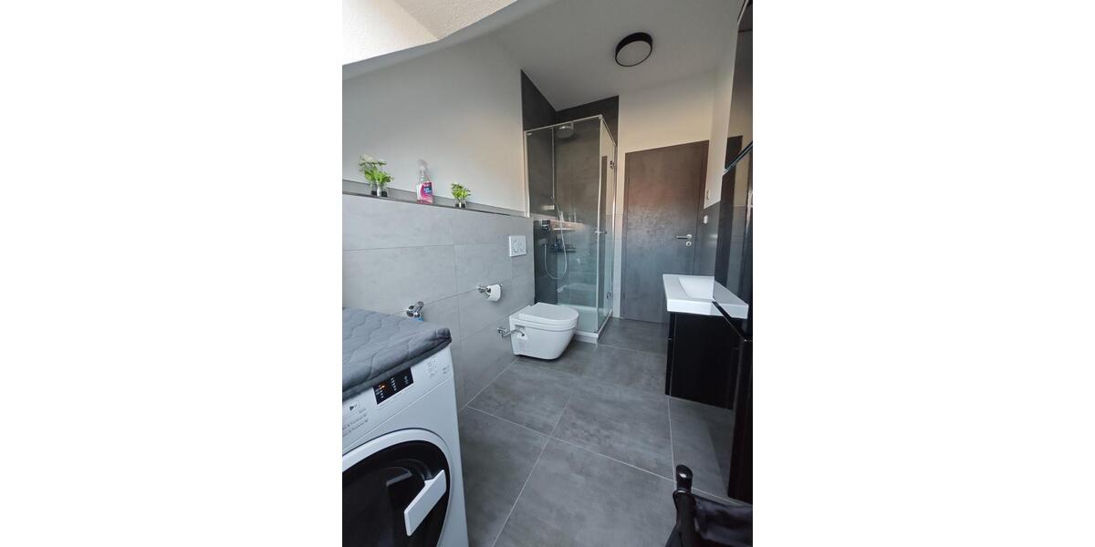 Exklusive 5,5-Zimmer-Maisonette-Dachgeschosswohnung mit Aufzug 5.5 zimmer