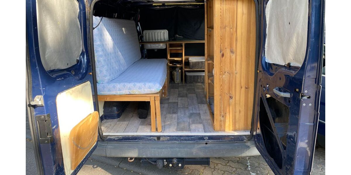 Ford Transit 215.000 km 4.450 &euro; Karlsruhe 76133
