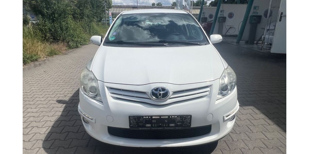 Toyota Auris 201.600 km 4.799 &euro; Germersheim 76726