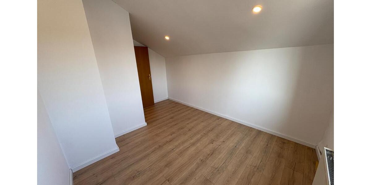 Maisonettenwohnung Karlsbad - 4 Zimmer, 110 m&sup2;, 1.200&euro; | Angebot:26426642