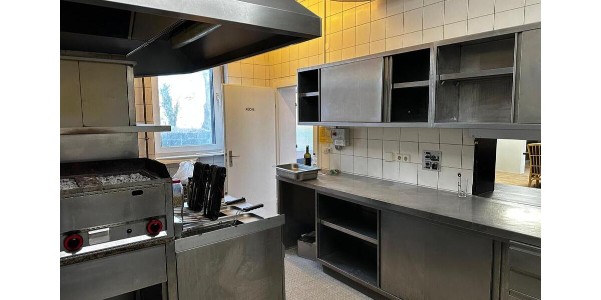Gaststätte mit 2 Wohneinheiten in Karlsruhe-Knielingen - Mieten zimmer