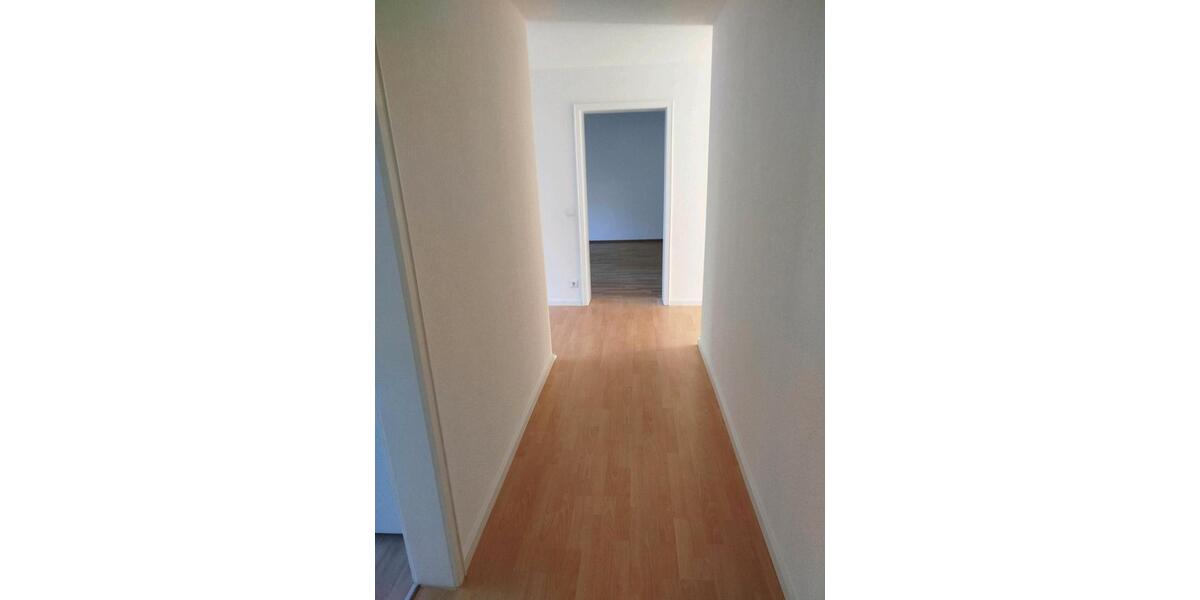 Erdgeschoßwohnung Rastatt - 4.5 Zimmer, 92 m&sup2;, 1.490&euro; | Angebot:26423397