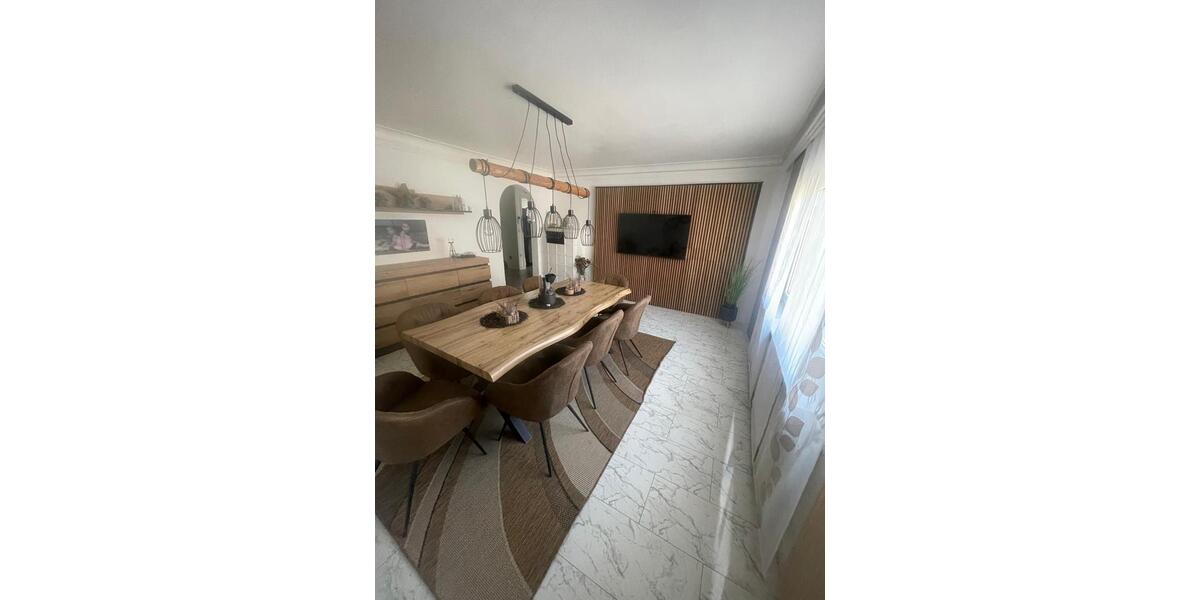 Etagenwohnung Pforzheim - 3 Zimmer, 80 m&sup2;, 1.100&euro; | Angebot:26702470