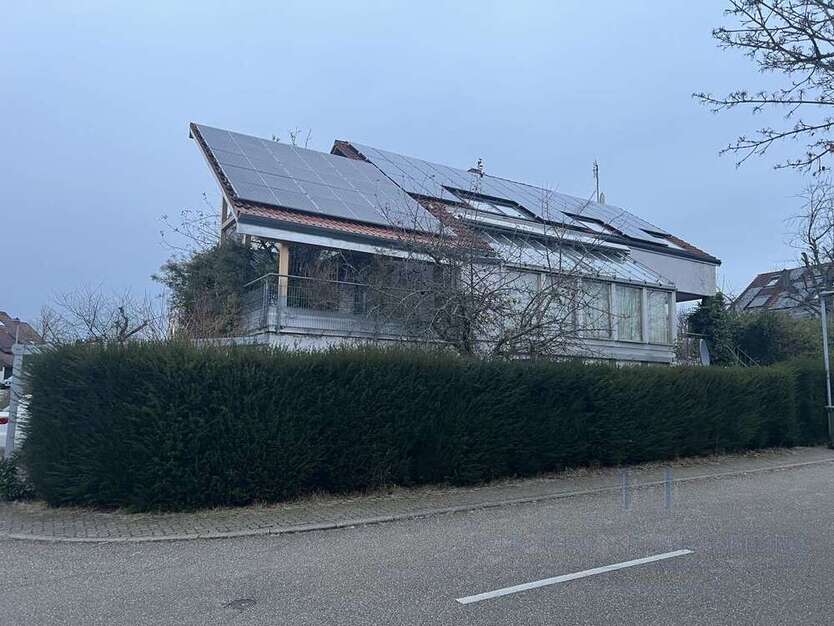 Haus zum Kaufen in Karlsbad Langensteinbach 825.000 € 255 m²