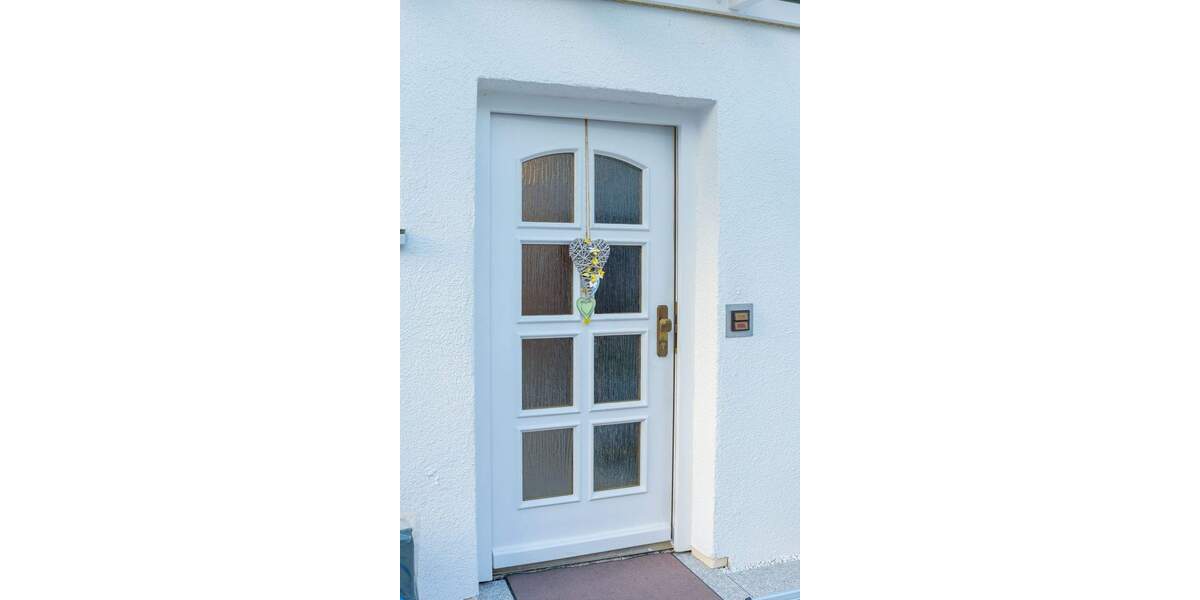 Doppelhaushälfte Pforzheim Huchenfeld - 6 Zimmer, 124 m&sup2;, 350.000&euro; | Angebot:25669211