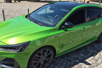 Ford Focus 65.000 km 26.990 &euro; Dürrn 75248