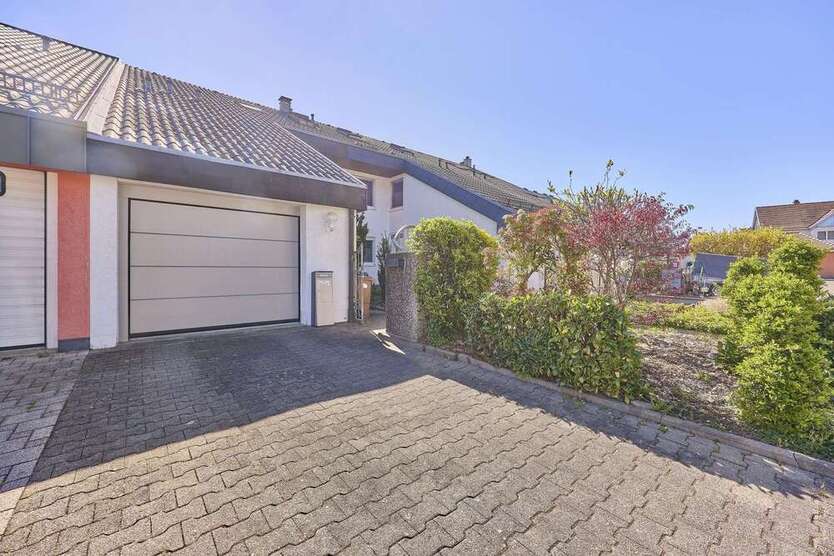Haus zum Kaufen in Durmersheim 595.000 € 182 m²