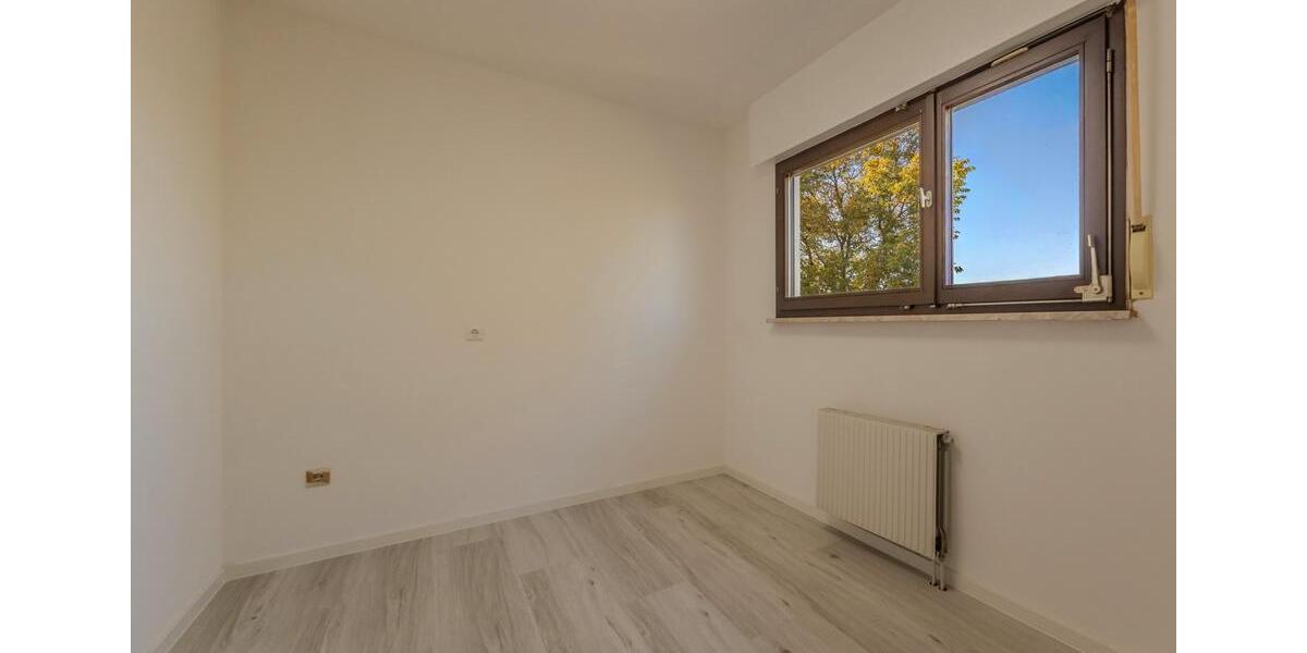 Etagenwohnung Pforzheim Nordstadt - 4 Zimmer, 99 m&sup2;, 1.300&euro; | Angebot:26223606