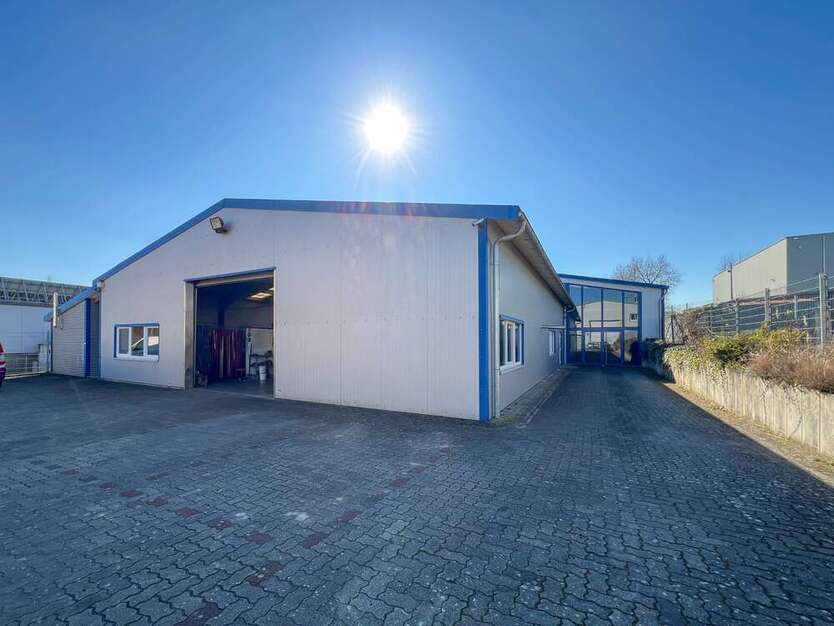 Halle in Herxheim 1.150.000 € 660 m²