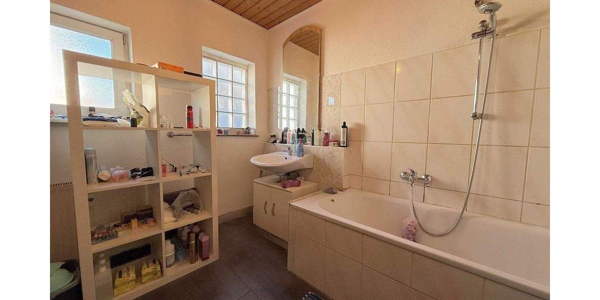 Wohnen mit Charakter - 3,5-Zimmer-Wohnung in der Altstadt von Bretten 3 zimmer