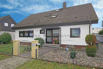 Haus zum Kaufen in Karlsruhe 678.000 € 187.8 m² 8 zimmer