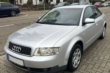 Audi A4 220.000 km 2.399 &euro; Karlsruhe 76189