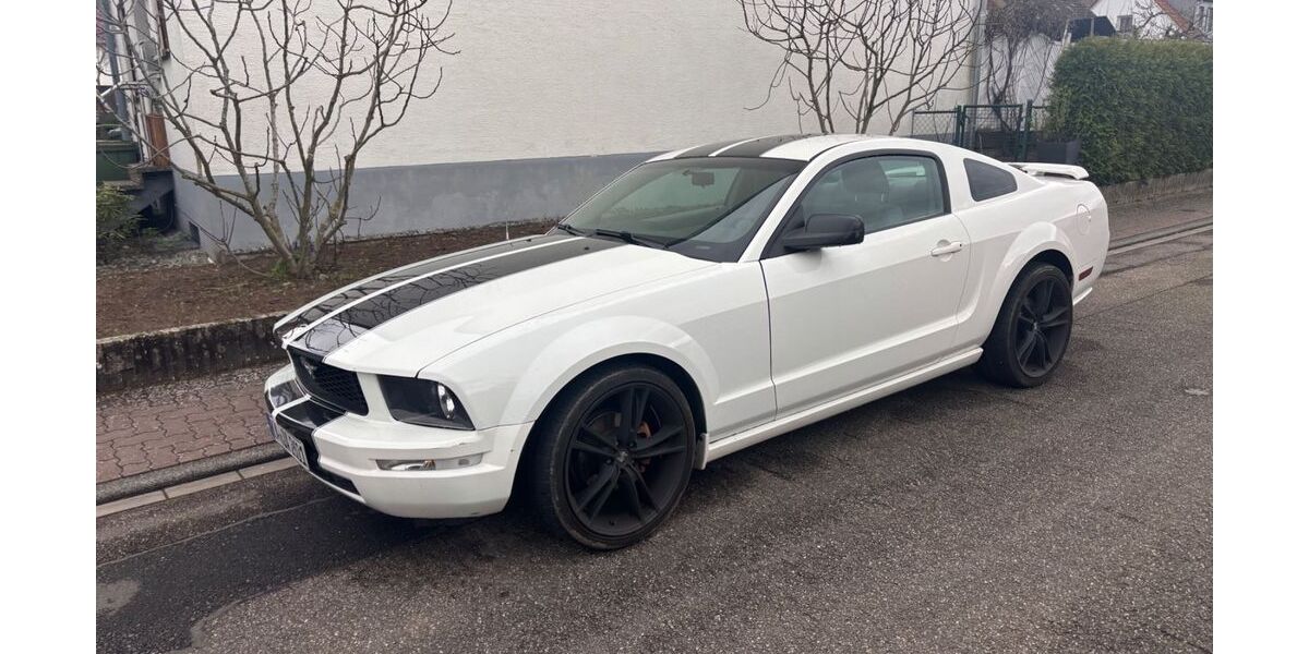 Ford Mustang 100.000 km 11.000 &euro; Eggenstein 76344