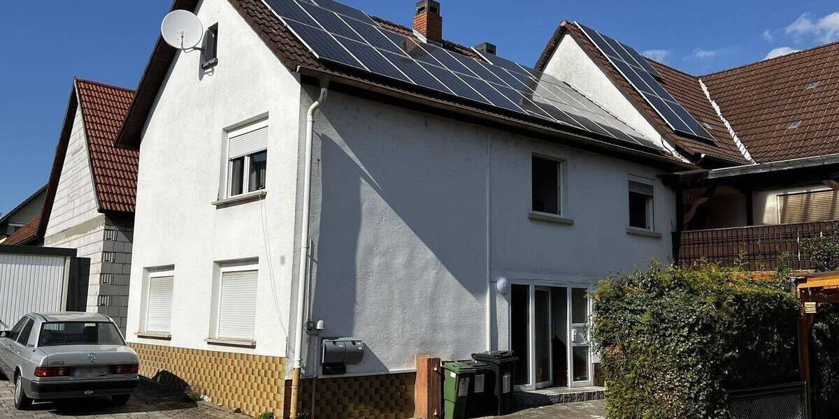 Zweifamilienhaus mit Potenzial und viel Platz in begehrter Lage von Herxheim 7 zimmer