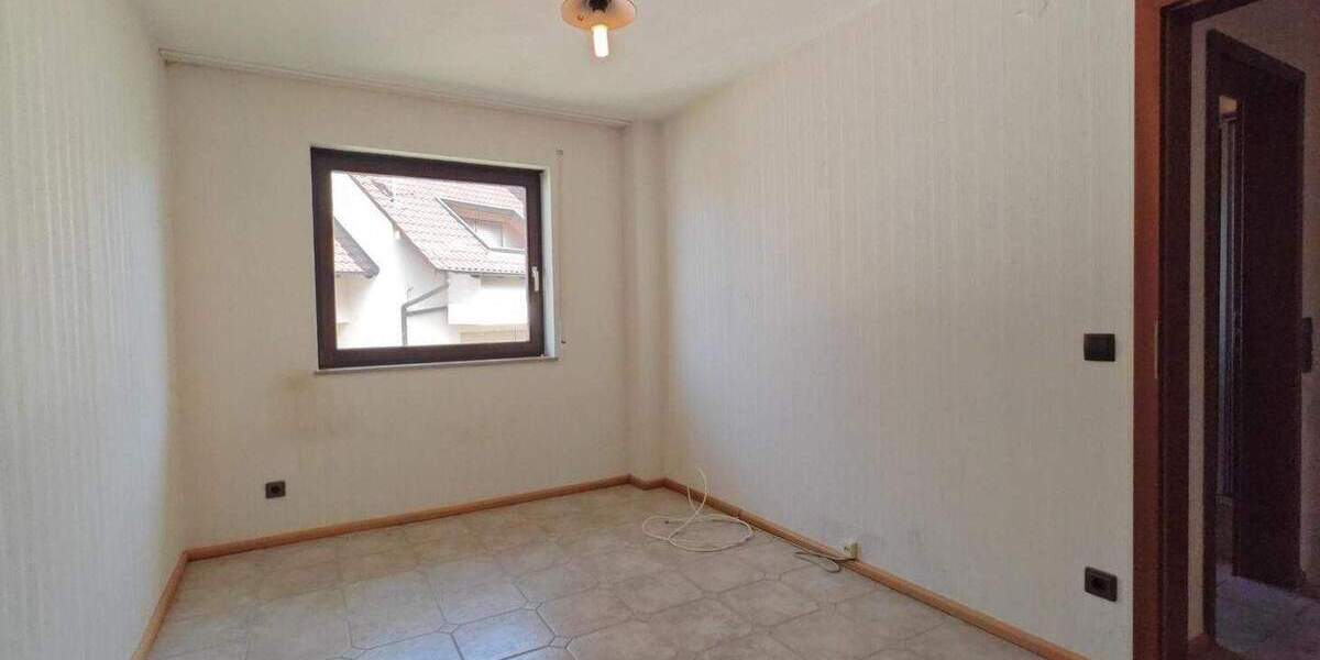 Reihenmittelhaus Pforzheim Büchenbronn - 5 Zimmer, 102 m&sup2;, 320.000&euro; | Angebot:25537570