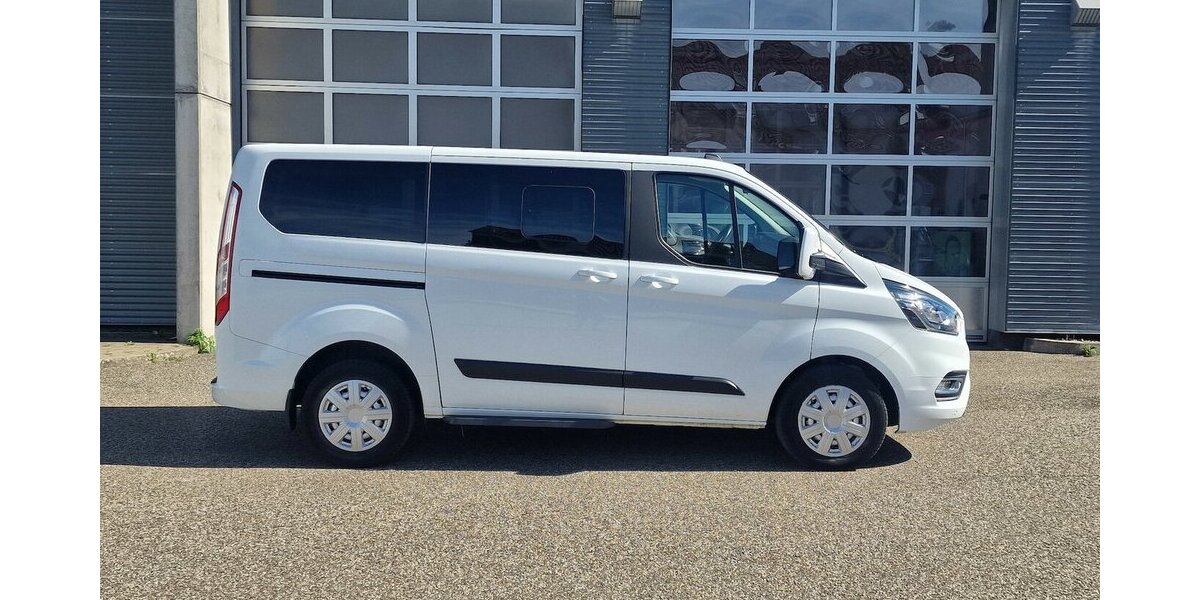 Ford Tourneo Custom 320 L1 H1 Tourneo Trend Klima 60.000 km 31.499 € Landau 76829
