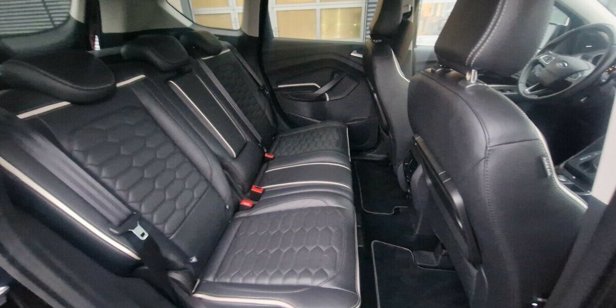 Ford Kuga 1.5 Klimaautomatik NAVI BI-XENON 70.000 km 18.998 &euro; Landau 76829