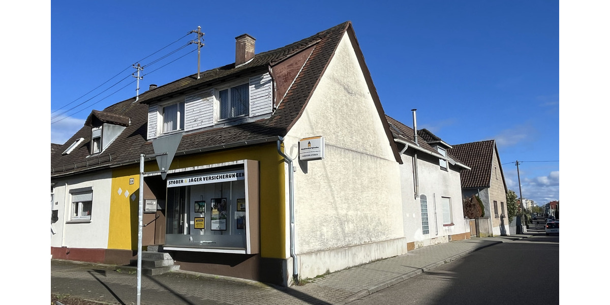 Momentan Reserviert : Haus mit Gewerbeeinheit, Nebengebäude & Garten - Karlsruhe-Neureut: - Einfamilienhaus Karlsruhe Neureut | Angebot:16390817