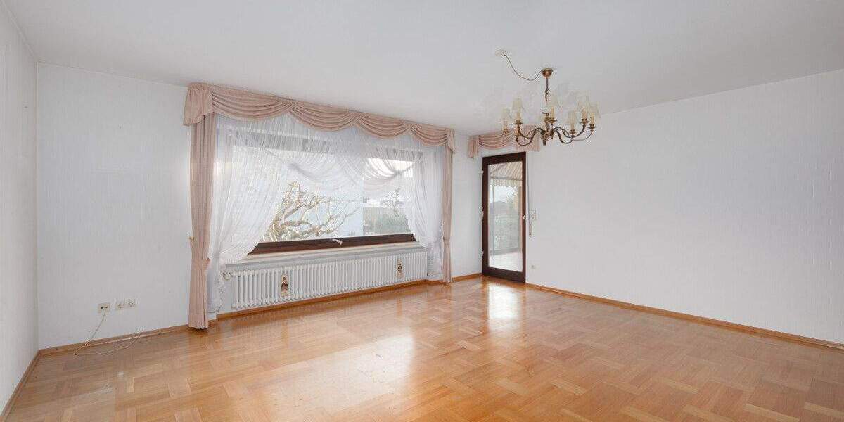 Mehrfamilienhaus, Wohnhaus Baden-Baden / Sandweier Sandweier - 8 Zimmer, 188 m&sup2;, 650.000&euro; | Angebot:25276152