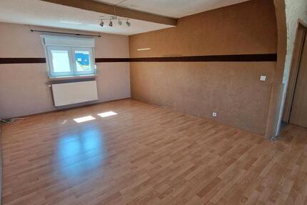 Wohnung Bretten - 3 Zimmer, 95 m&sup2;, 1.100&euro; | Angebot:26411652