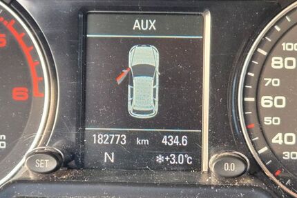 Audi Q5 183.000 km 14.700 &euro; Oberhause- Rheinhausen 68794