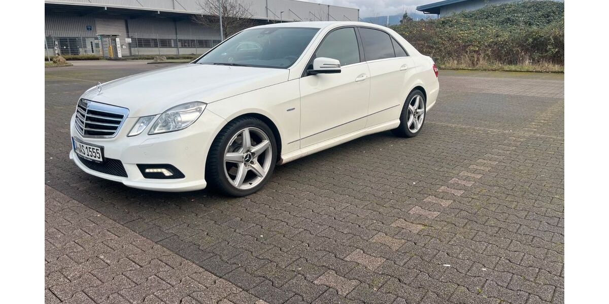 Mercedes-Benz E 220 260.000 km 8.500 &euro; Bad Herrenalb 76332