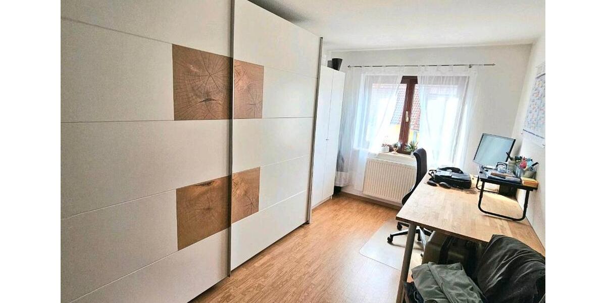 Dachgeschoßwohnung Gernsbach - 3 Zimmer, 87 m&sup2;, 910&euro; | Angebot:26420782