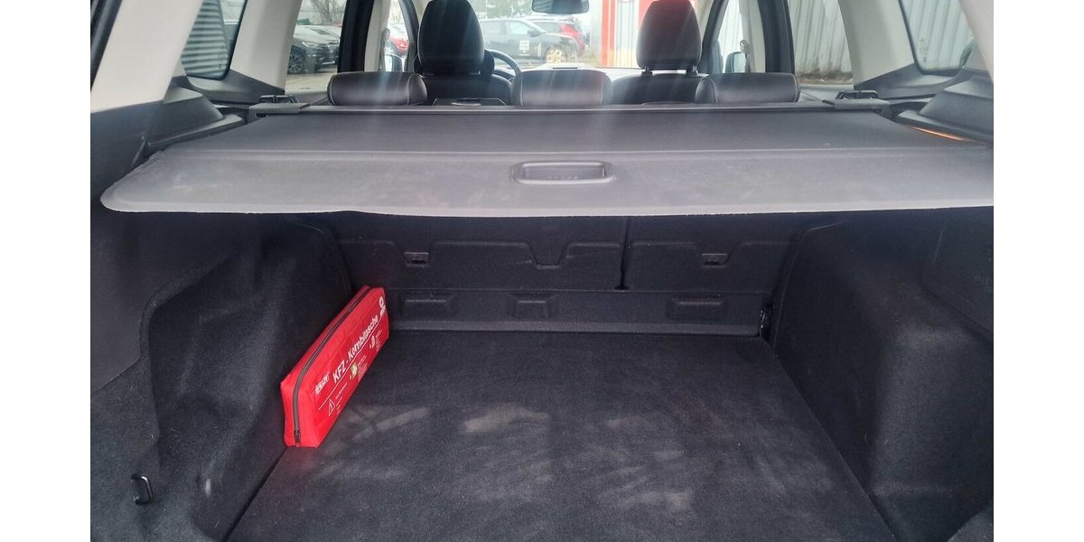 Ford Kuga 1.5 Klimaautomatik NAVI BI-XENON 70.000 km 18.998 &euro; Landau 76829