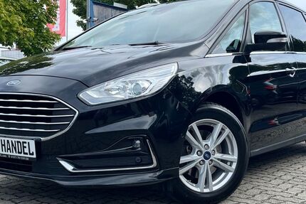 Ford Galaxy 131.000 km 18.999 € Forst 76694