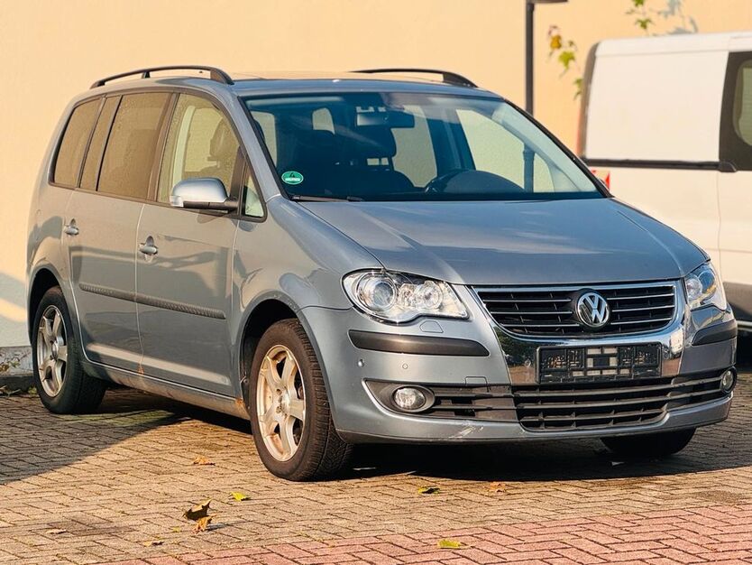 VW Touran 259.000 km 4.999 € Au am Rhein 76474