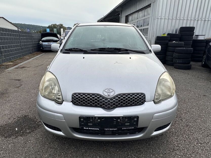 Toyota Yaris 122.000 km 1.600 € Niefern-Öschelbronn 75223