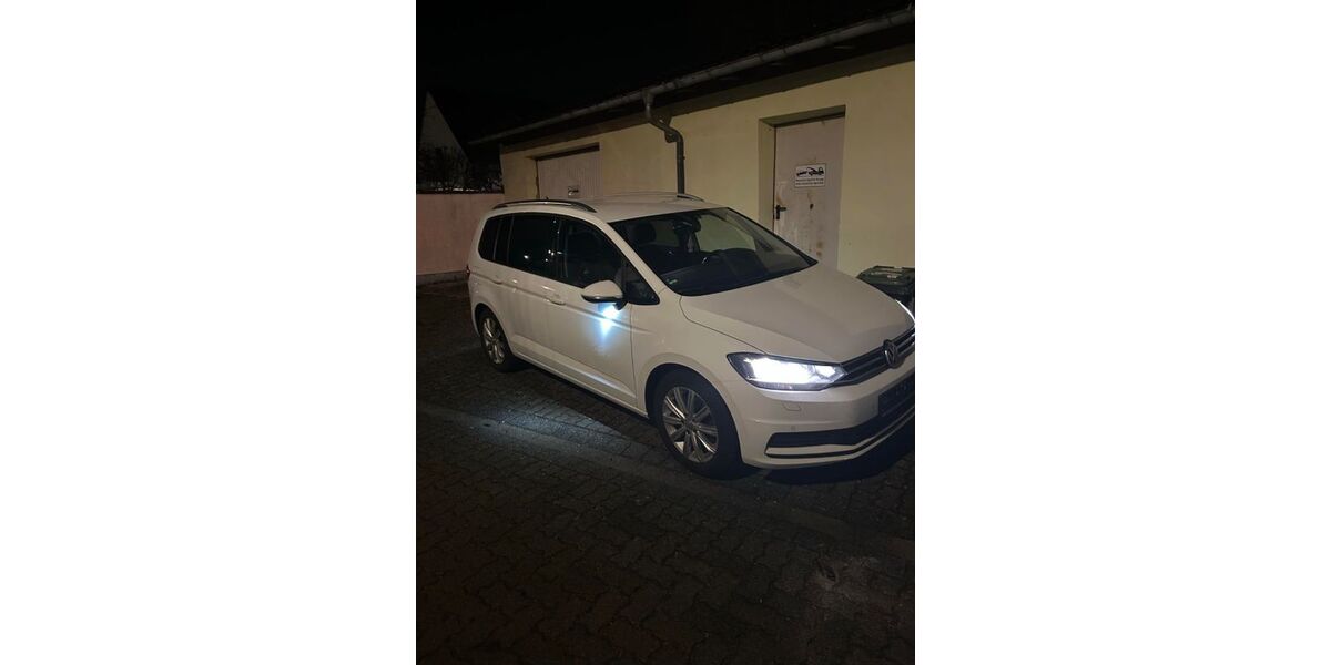 VW Touran 258.000 km 10.500 &euro; Karlsruhe 76133