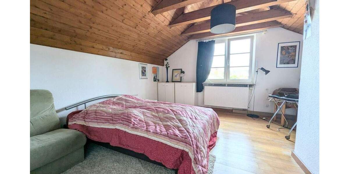 Einfamilienhaus Niefern-Öschelbronn Niefern - 7 Zimmer, 190 m&sup2;, 590.000&euro; | Angebot:25738400