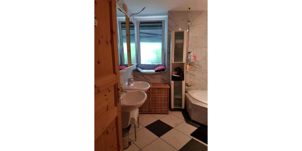 Erdgeschoßwohnung Karlsruhe Durlach - 4 Zimmer, 110 m&sup2;, 2.060&euro; | Angebot:26152530