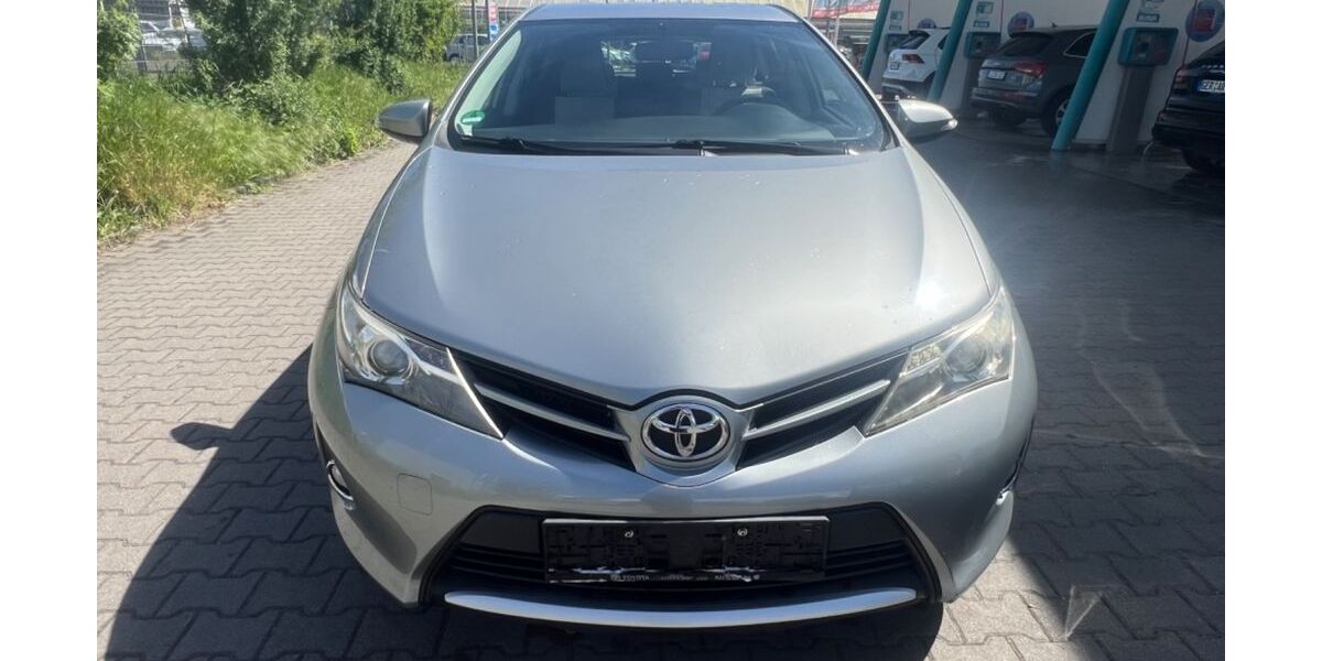 Toyota Auris 160.800 km 5.700 &euro; Germersheim 76726