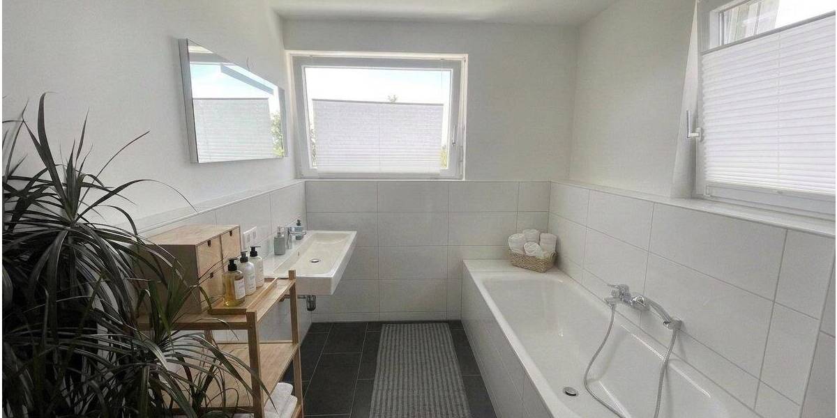 Etagenwohnung Karlsruhe / Neureut Neureut - 4 Zimmer, 144 m&sup2;, 1.720&euro; | Angebot:26916849