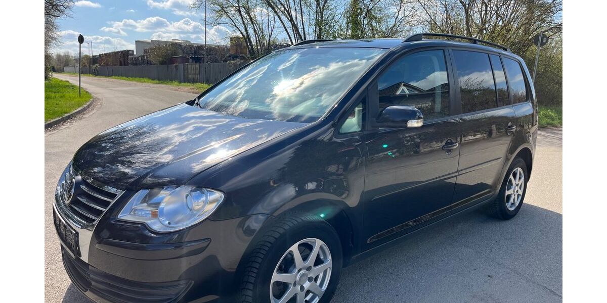 VW Touran 243.000 km 3.499 &euro; Hördt 76771