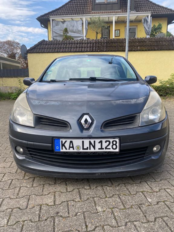 Renault Clio 318.000 km 990 € Durmersheim 76448