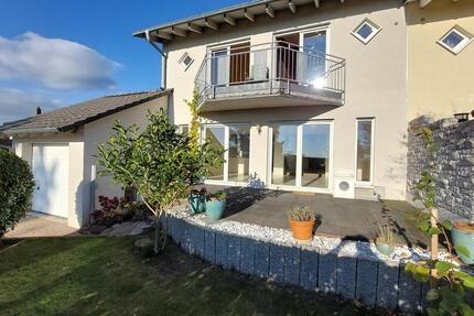 Moderne DHH mit Panoramablick, Garten und Top-Energieeffizienz 7 zimmer