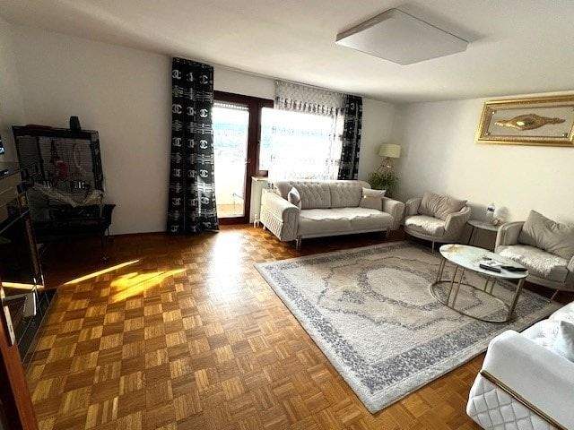 Etagenwohnung Pforzheim Nordstadt - 5 Zimmer, 137 m&sup2;, 325.000&euro; | Angebot:25880164