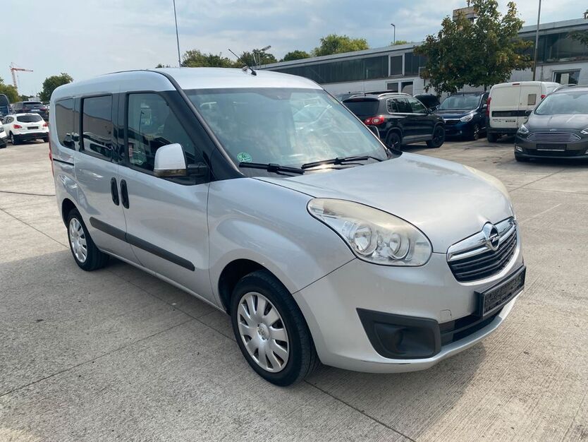 Opel Combo 162.000 km 4.600 € Bruchsal 76646