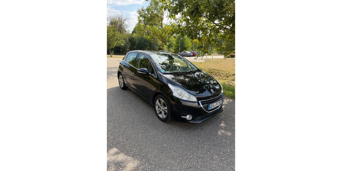 Peugeot 208 200.200 km 4.990 &euro; Kandel 76870