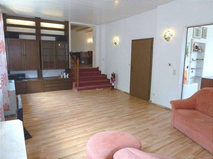 Etagenwohnung Karlsruhe Grünwettersbach - 5 Zimmer, 115 m&sup2;, 1.100&euro; | Angebot:26916853
