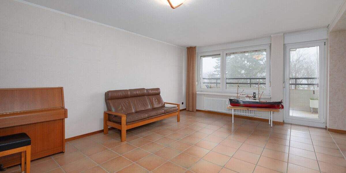 Etagenwohnung Pforzheim Sonnenhof - 4 Zimmer, 109 m&sup2;, 275.000&euro; | Angebot:25108008